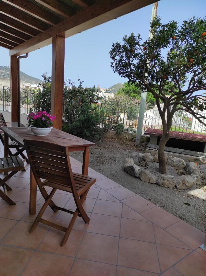 Holiday Home Mennulita Lipari  Buitenkant foto
