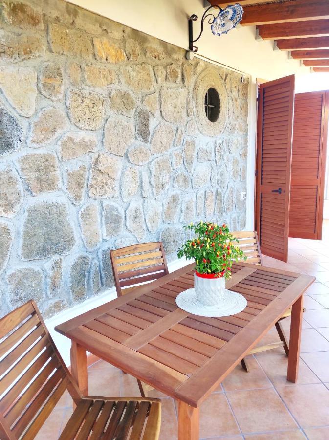 Holiday Home Mennulita Lipari  Buitenkant foto