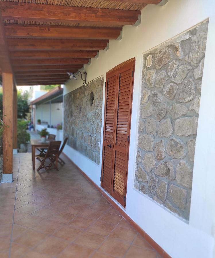 Holiday Home Mennulita Lipari  Buitenkant foto