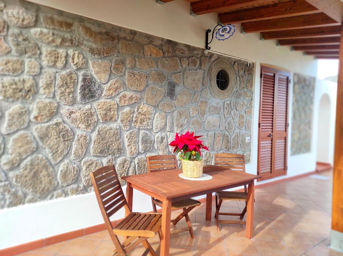 Holiday Home Mennulita Lipari  Buitenkant foto