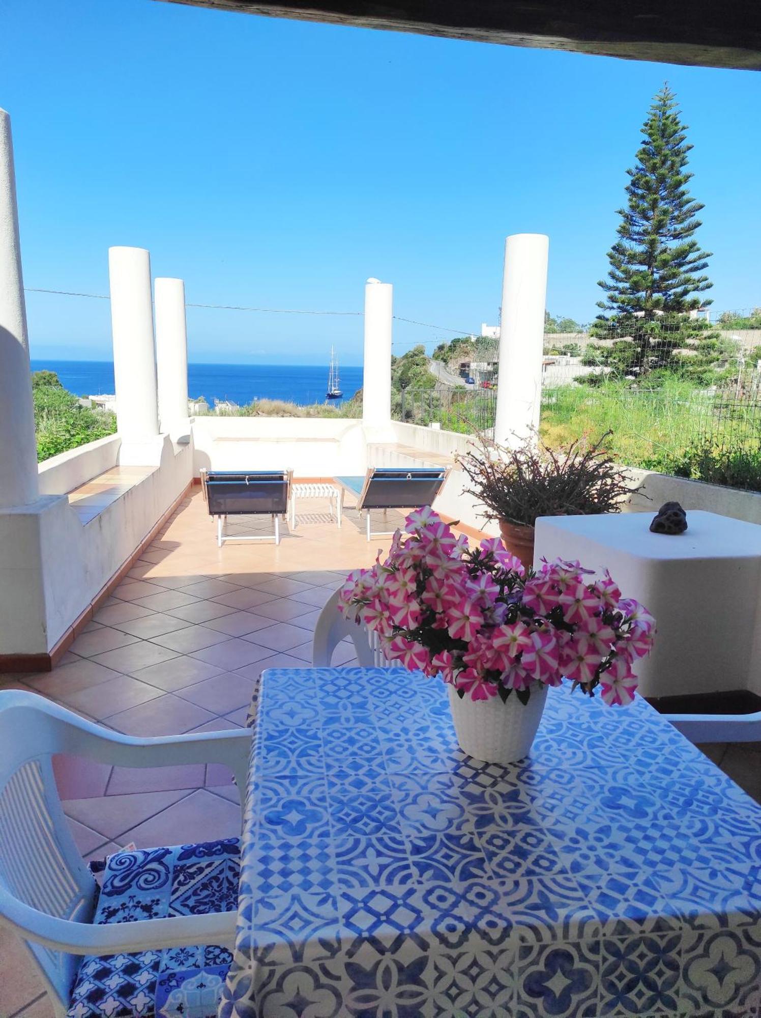 Holiday Home Mennulita Lipari  Kamer foto