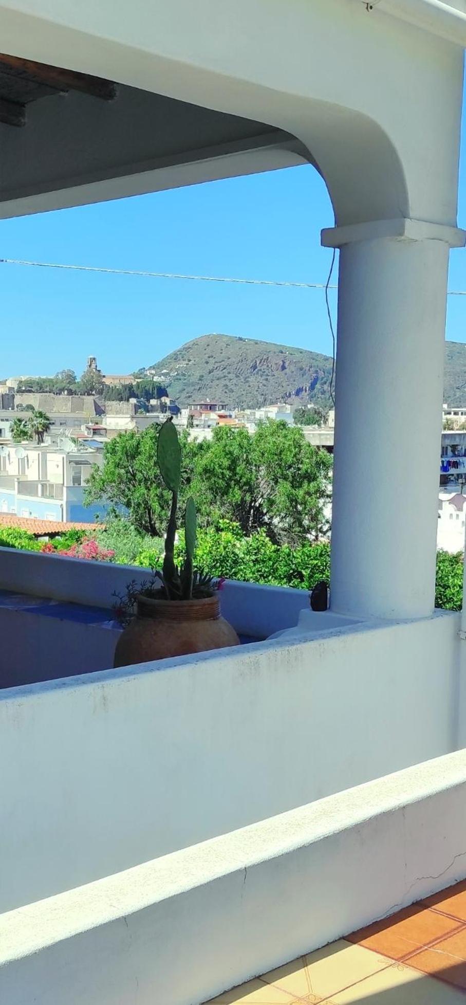 Holiday Home Mennulita Lipari  Kamer foto