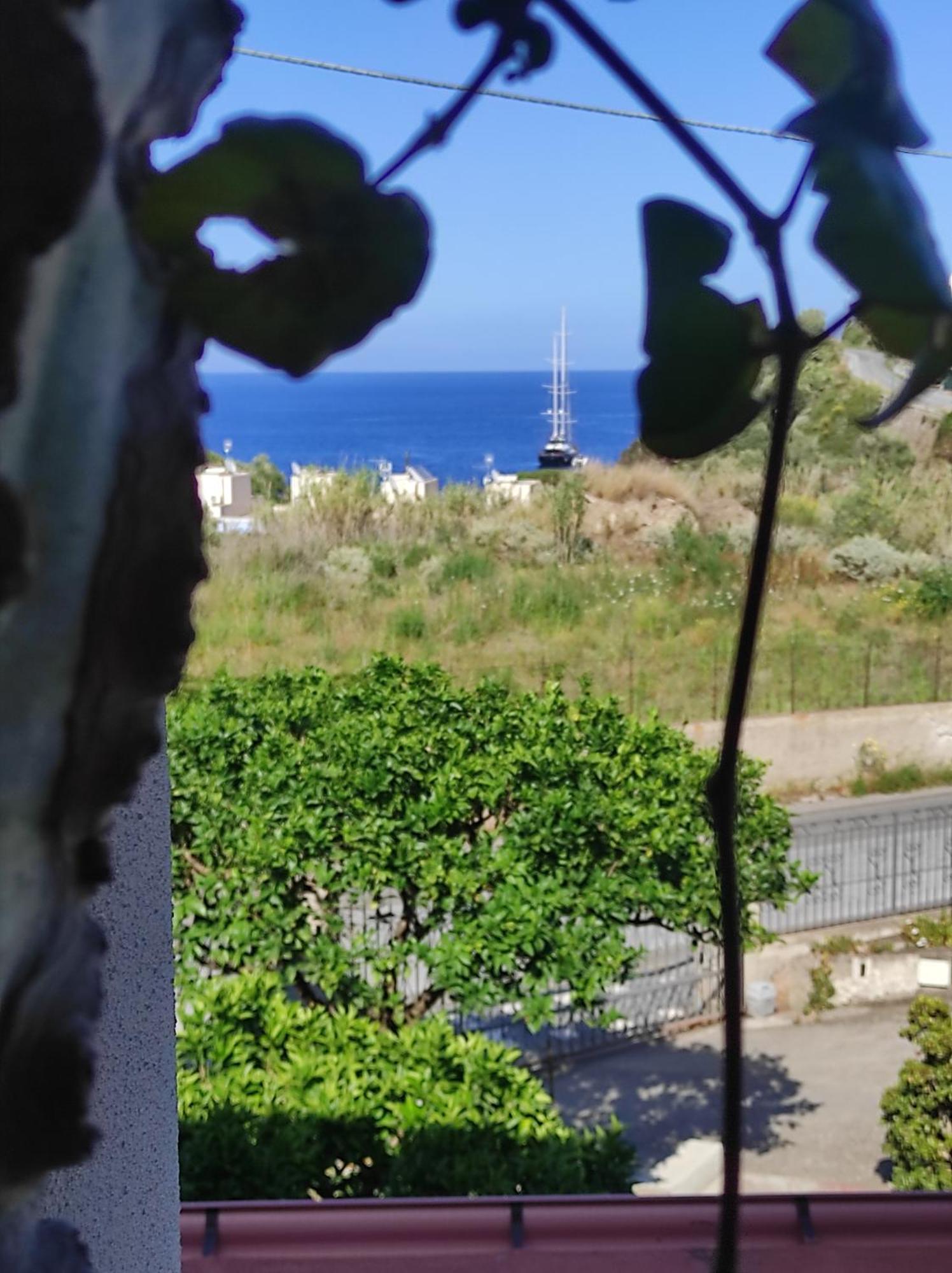 Holiday Home Mennulita Lipari  Kamer foto