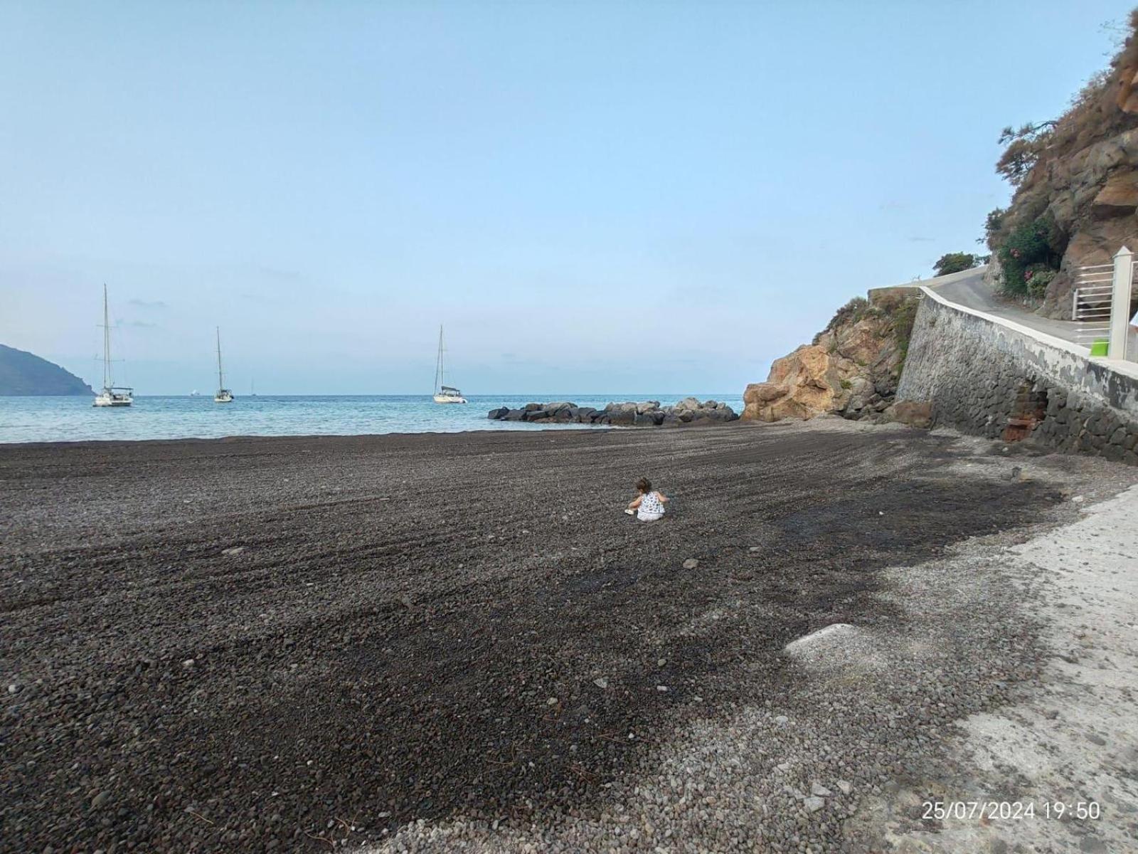Holiday Home Mennulita Lipari  Buitenkant foto